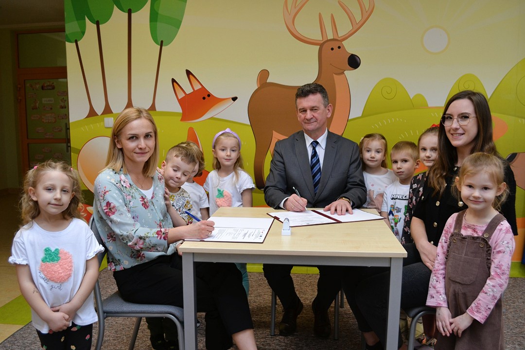 Kolejne, innowacyjne zabawki trafiły do przedszkola! - Gmina i Miasto ...